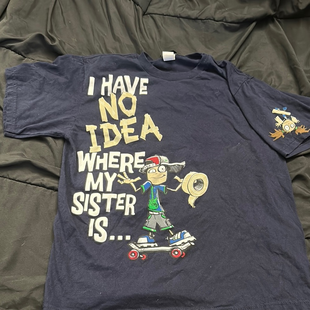 Kids shirt with skateboard dude